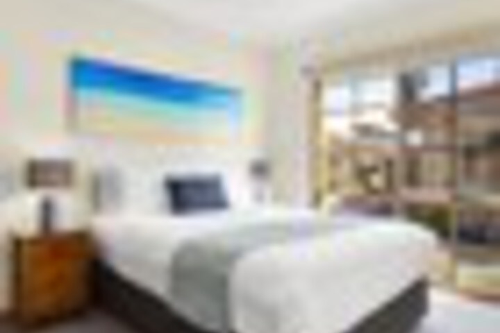 Room 5 of 42