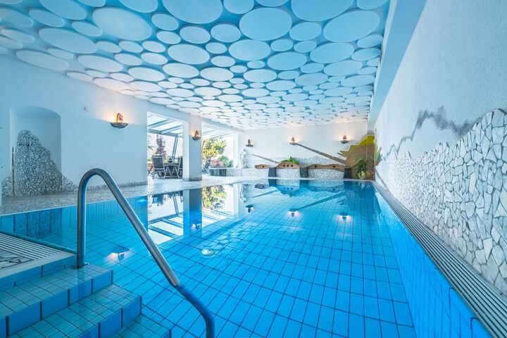 Pool 87 of 137