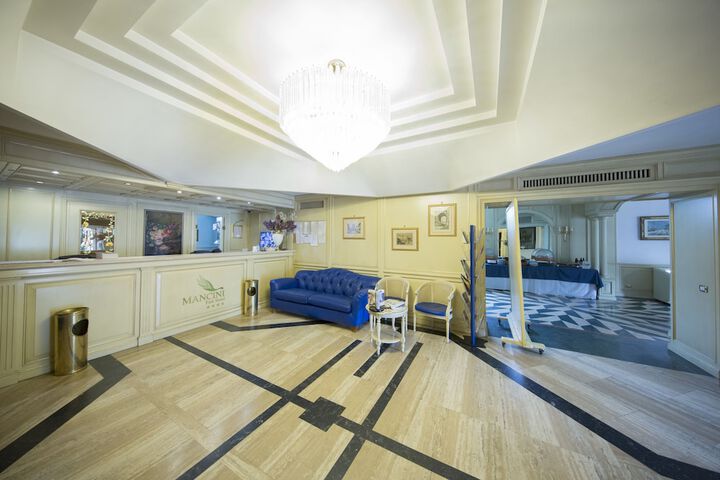 Guest Lobby