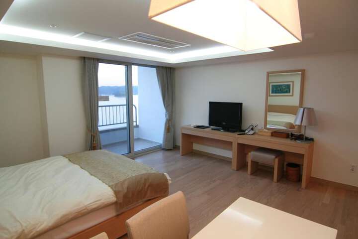 Room 7 of 45