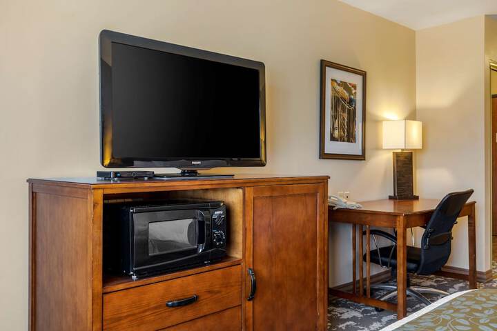 Room 12 of 27