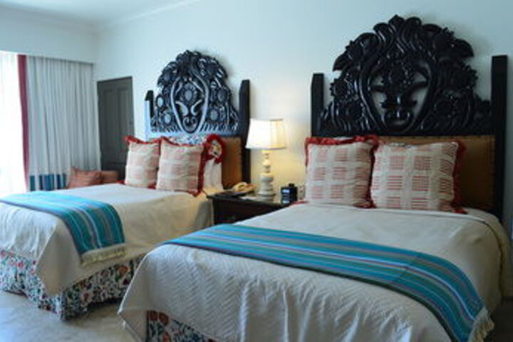 Room 10 of 29