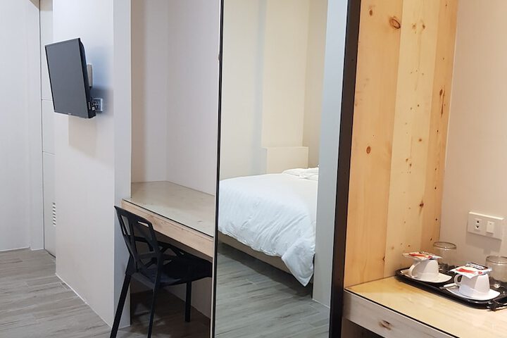 Room 26 of 71