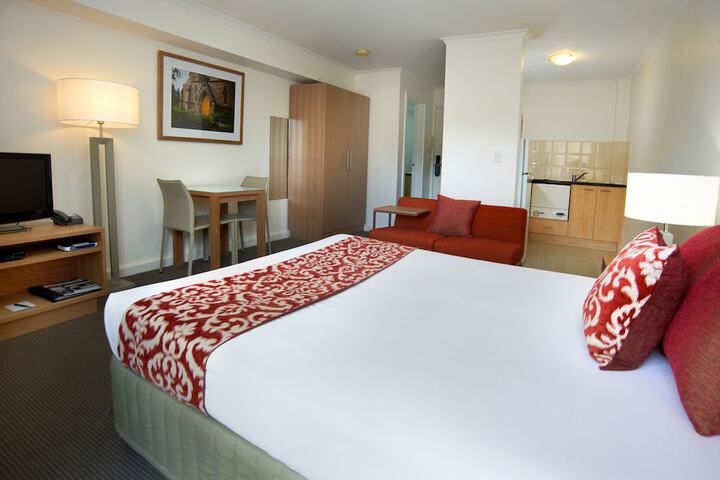 Room 8 of 36