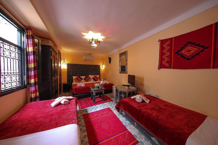Room 12 of 107