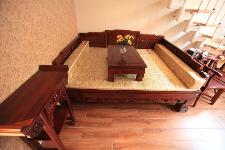 Room 8 of 38