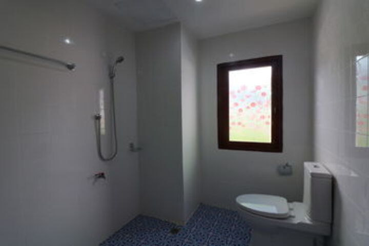 Room 4 of 19