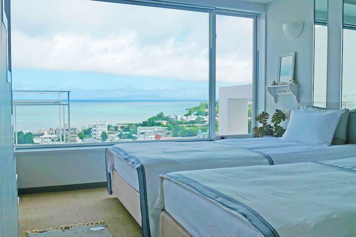 Room 3 of 62