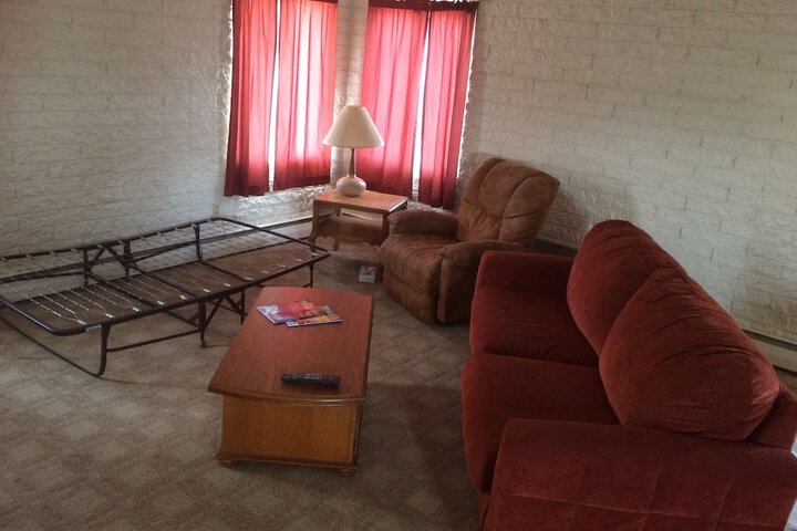 Room 11 of 30