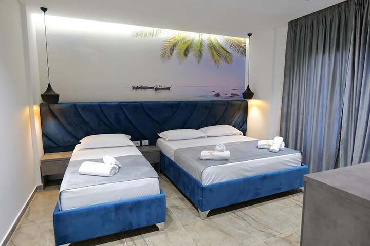 Room 34 of 137