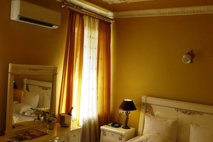 Room 14 of 56