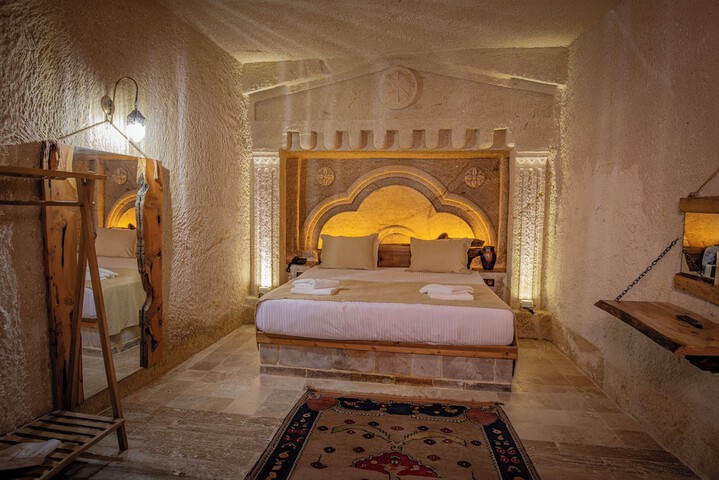 Room 2 of 78