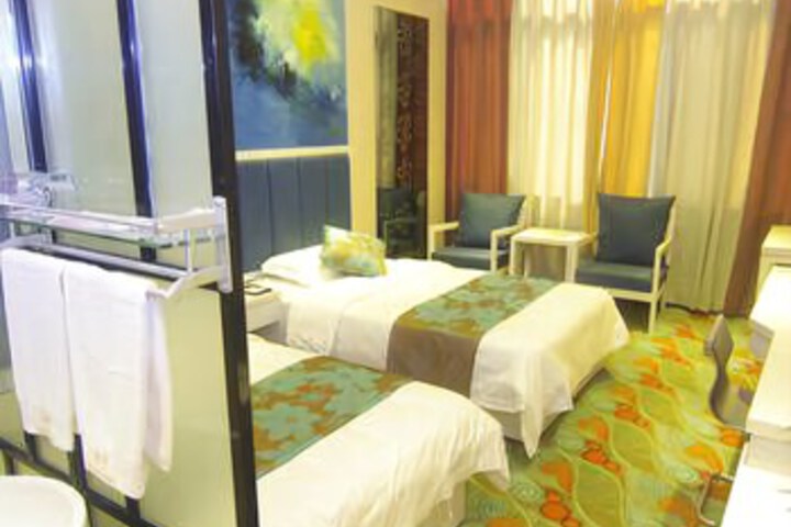 Room 5 of 7