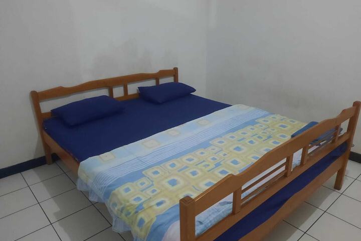 Room 6 of 14