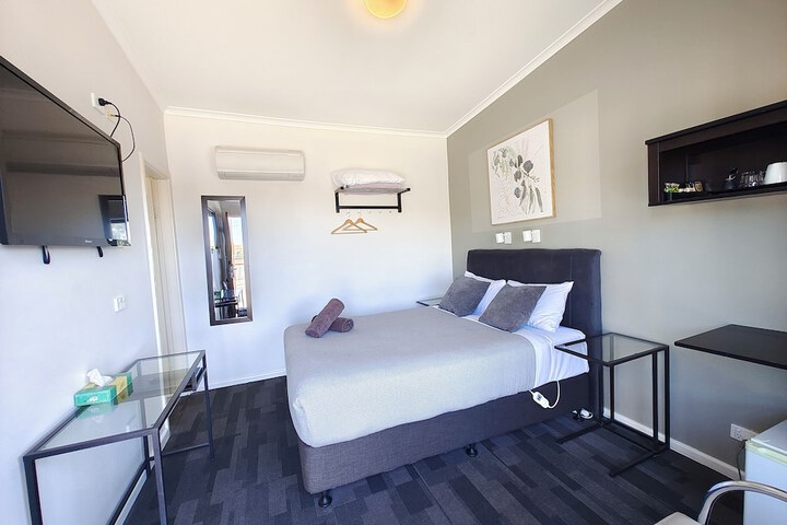 Room 22 of 40