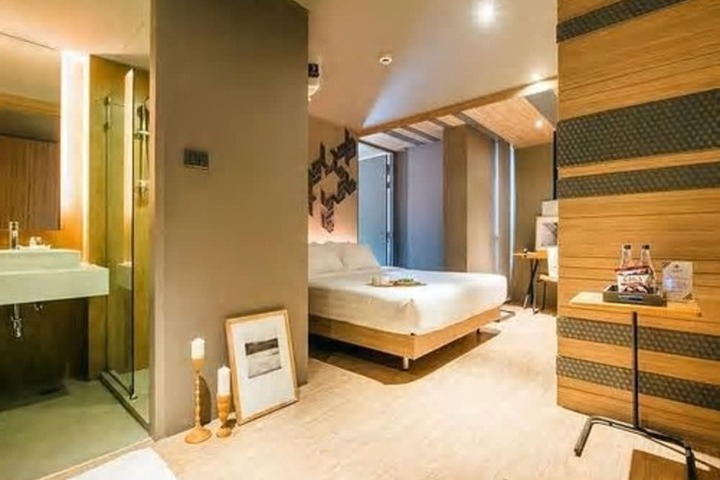 Room 19 of 40