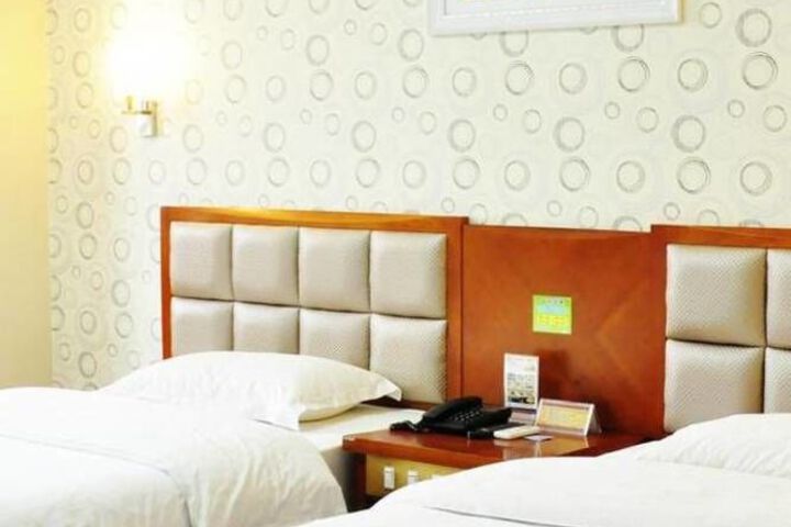 Room 35 of 41