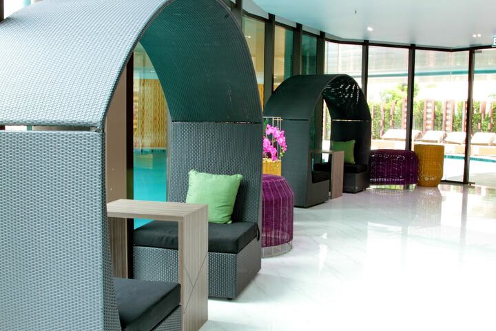 Guest Lobby