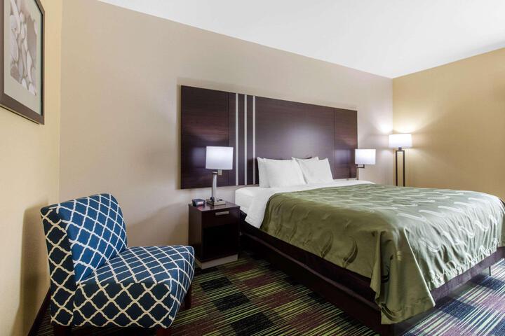 1 King Bed (6 of 15)