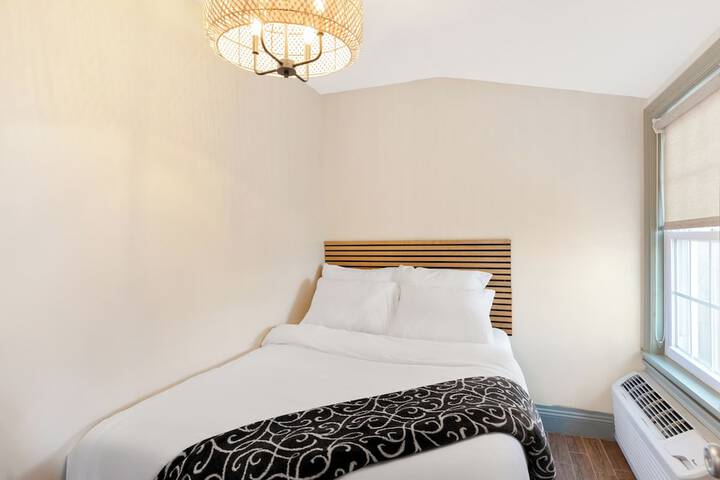 Room 27 of 75