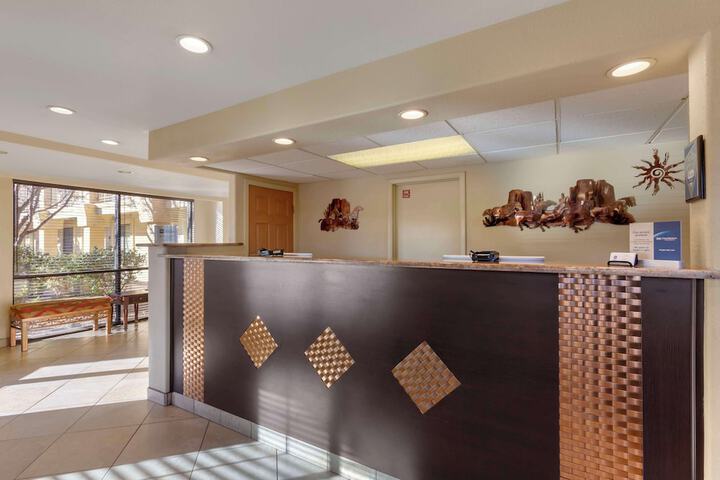 Hotel Interior 4 of 43