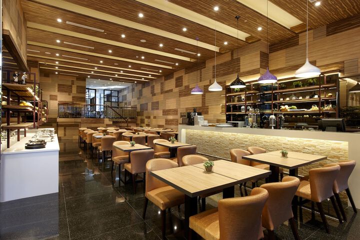 Dining Photos