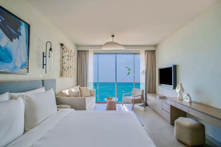 Room 27 of 65
