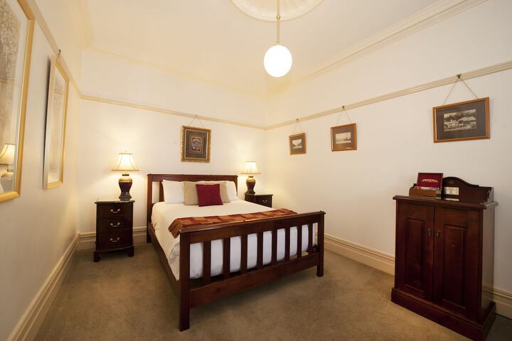 Room 8 of 54