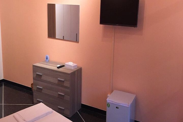 Room 14 of 32