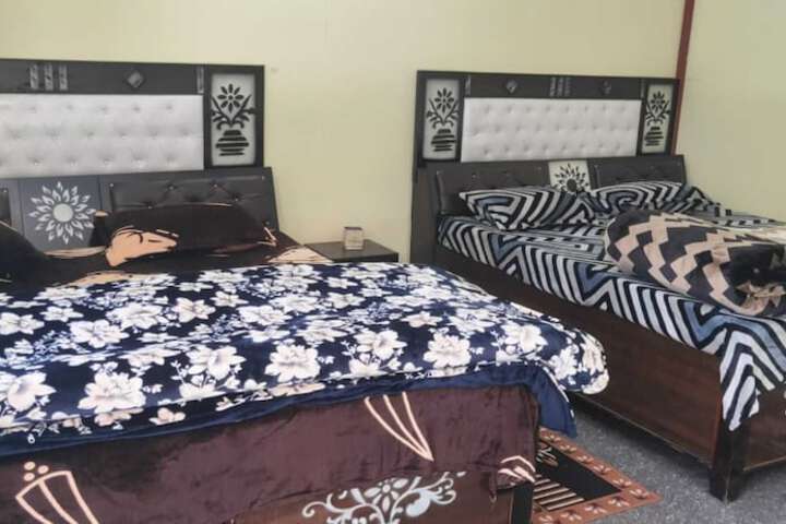 Room 8 of 31