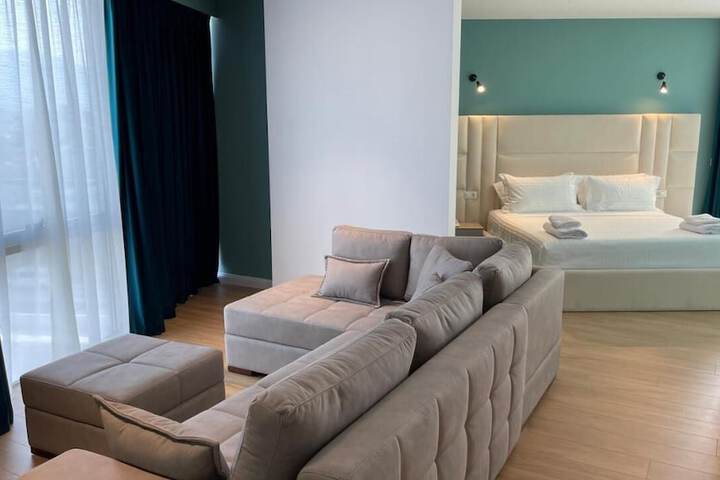 Room 5 of 37