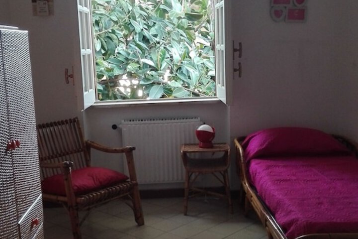 Room 11 of 11