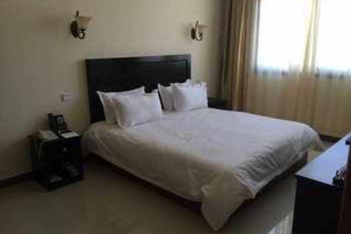 Room 6 of 31