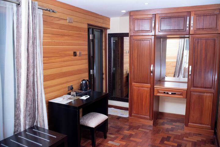 Room 5 of 26