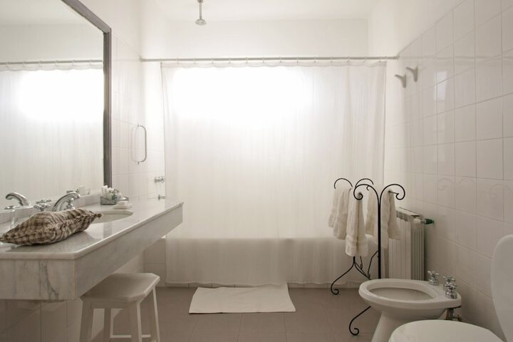 Room 32 of 75