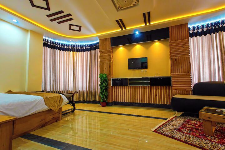 Room 9 of 43