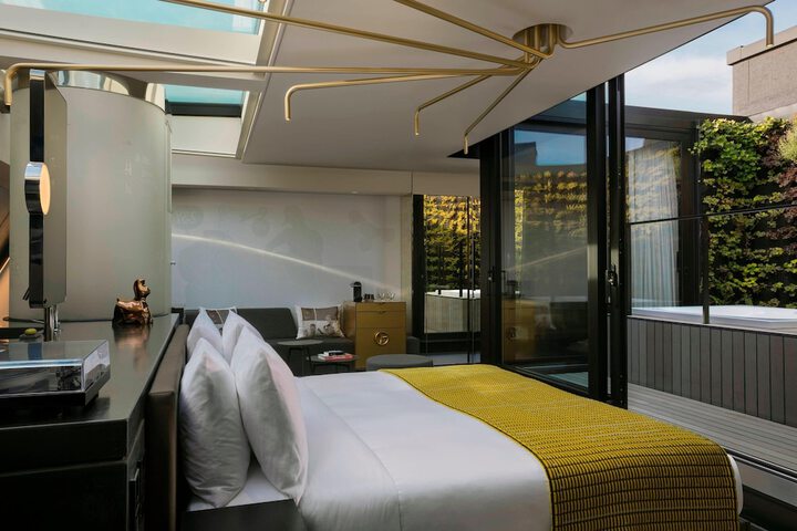 Room 75 of 313