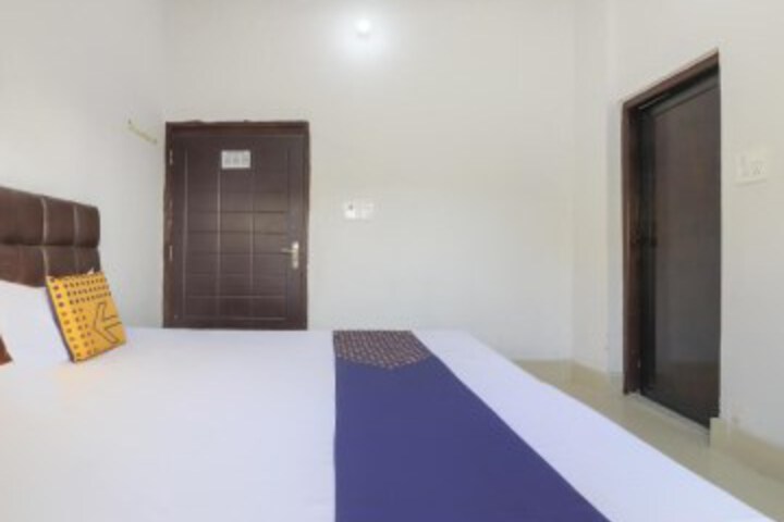 SPOT ON 75178 Hotel Arman