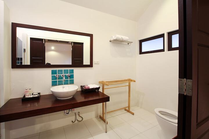 Room 19 of 49