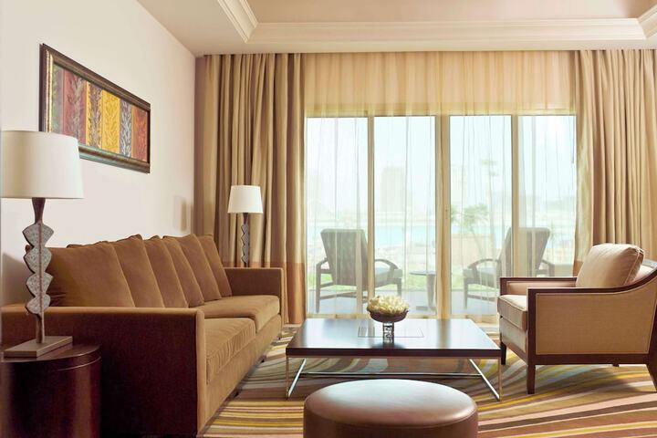 Room 28 of 144