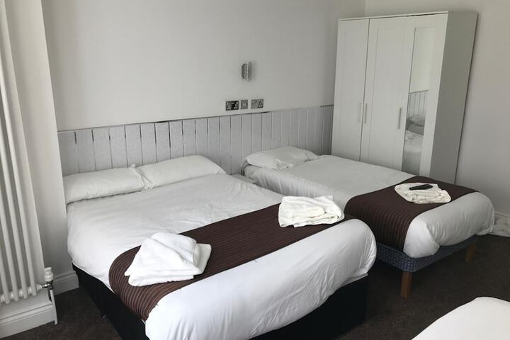 Room 26 of 66
