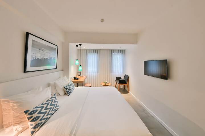 Room 10 of 44