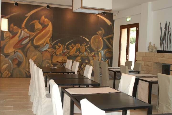 Dining 78 of 115