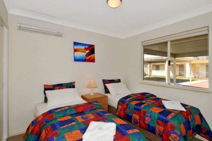 Room 5 of 24