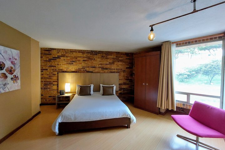 Room 19 of 64