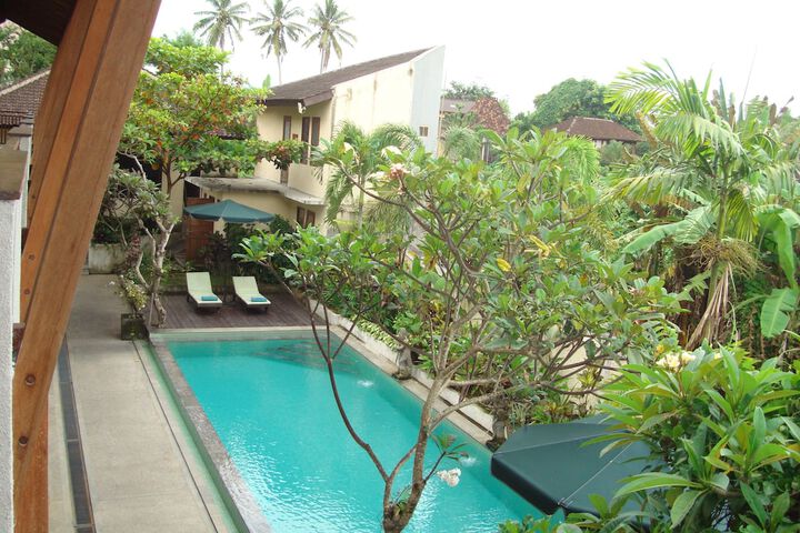 Pool Hotel