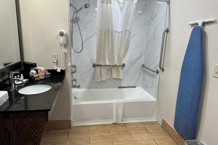 1 King Bed Mobility Accessible (5 of 12)
