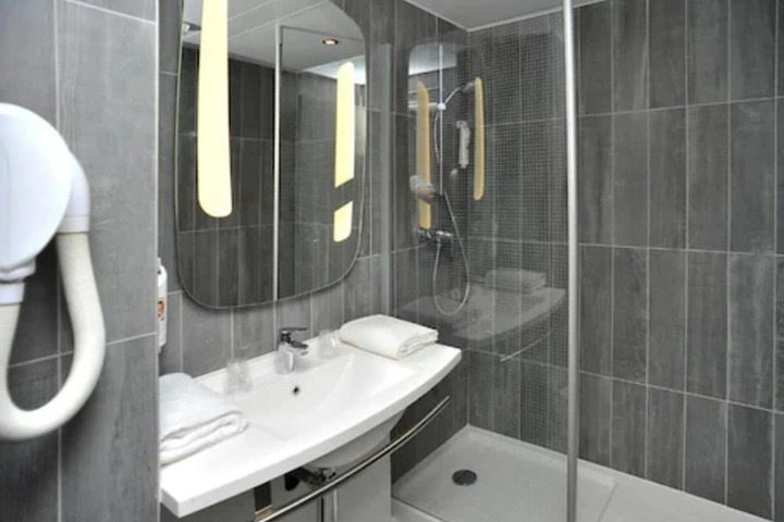Clean Restrooms