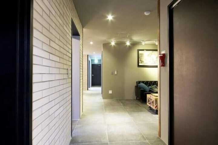 Room 20 of 33