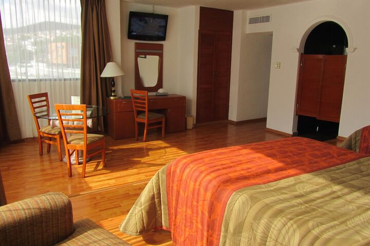 Room 26 of 68